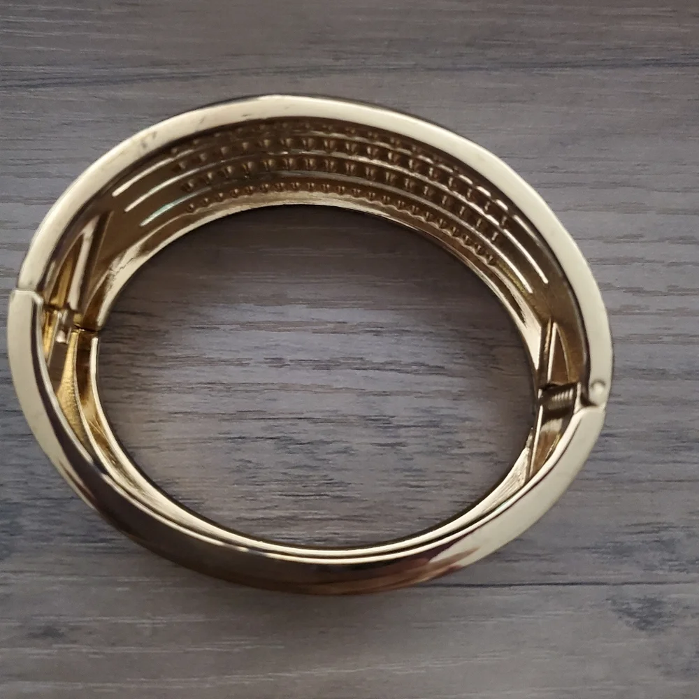 Wide Bangle Bracelet Hinged w/Rhinestones Gold Tone No Missing Stones